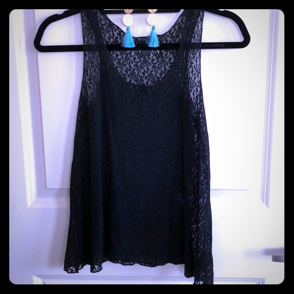 Flowing Lace Tank Top - Picture 6 of 6